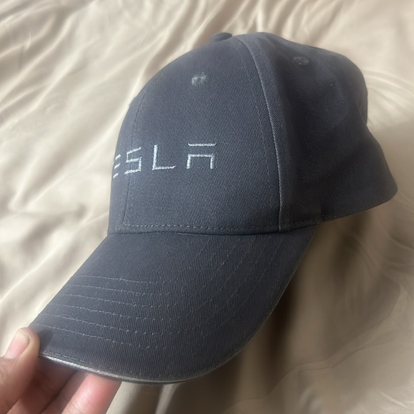 Cap Tesla - Picture 5 of 7